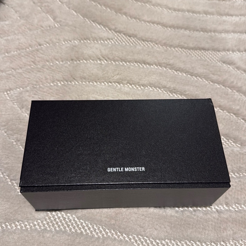 Gentle Monster empty box